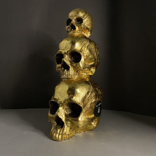 Antique Skull Statue With light